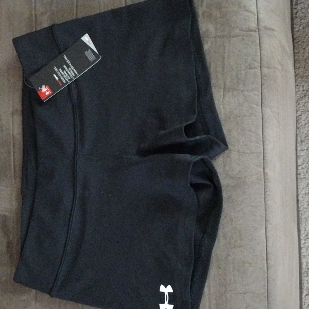 Under Armour Women's HeatGear Armour Shorty - Picture 4 of 5